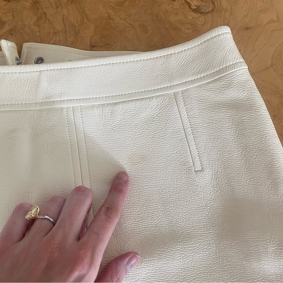 Courreges Vinyl Skirt In Cream Off White With Stains Size FR36 US4 - Picture 12 of 13